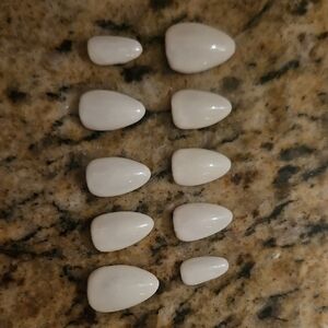 White Press-On Nails Set